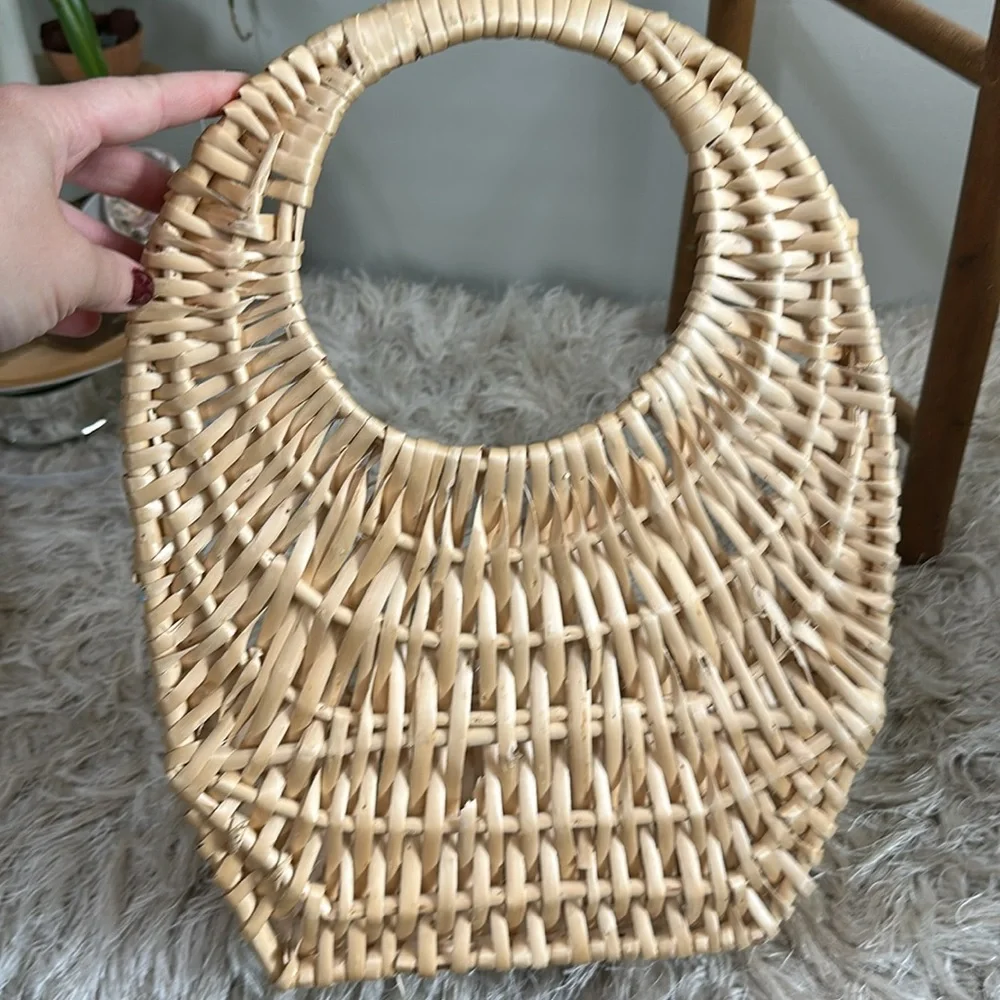 Vintage Woven Lightweight Decorative Wall Basket Boho